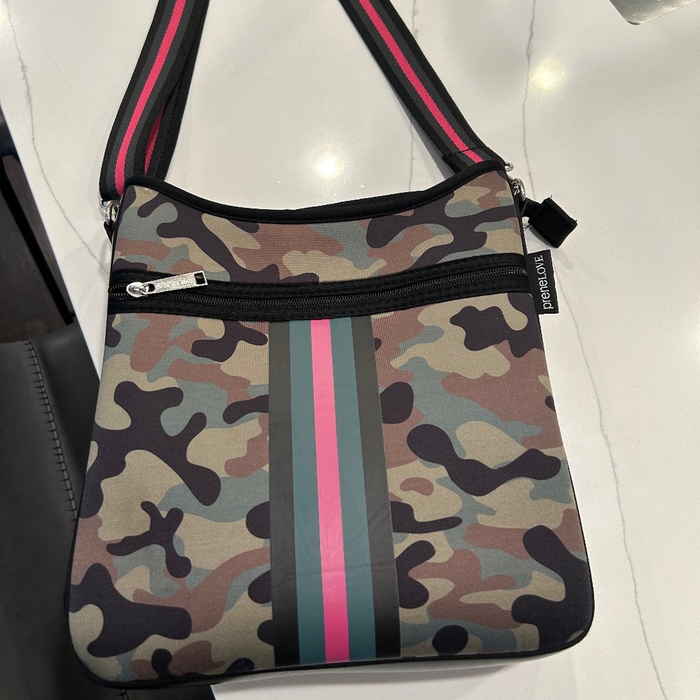 Prenelove messenger bag